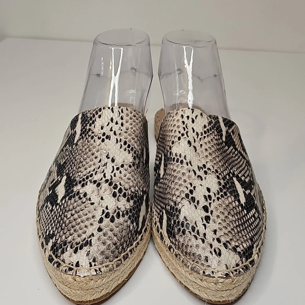 Halogen Women's Snake Print Espadrille‎ Mules Size  9